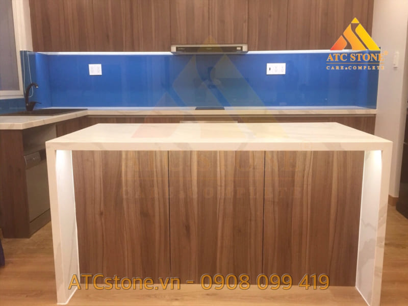 Đá clacat ta bàn bếp
