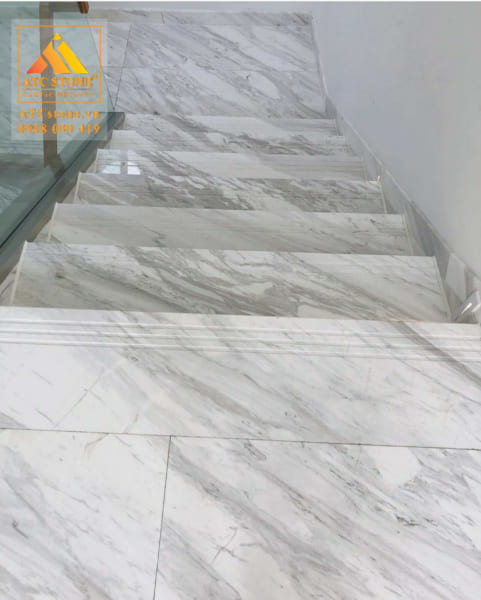 Đá marble làm cầu thang