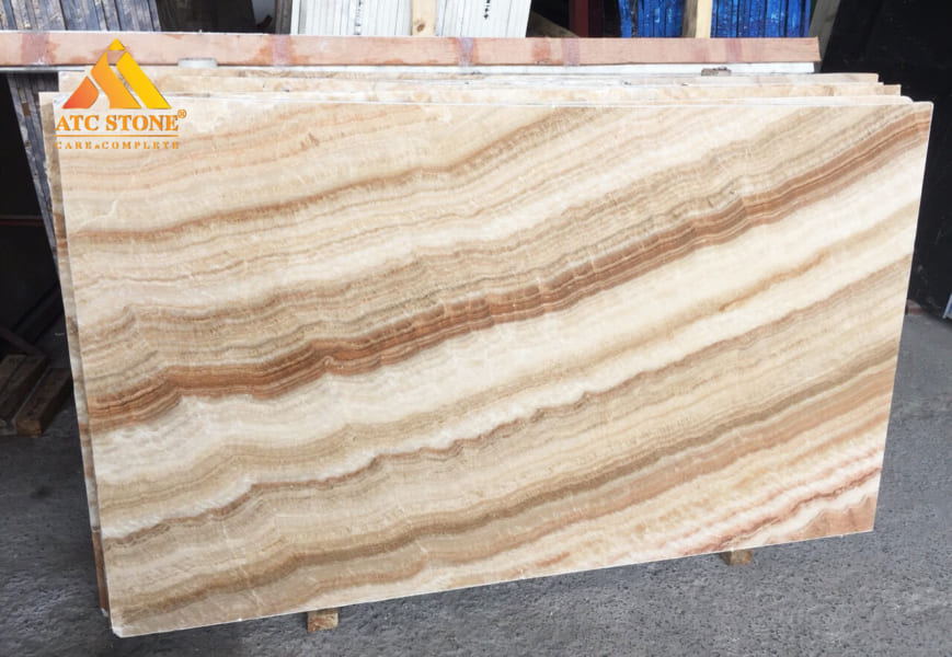 DA-ONYX-WOODEN