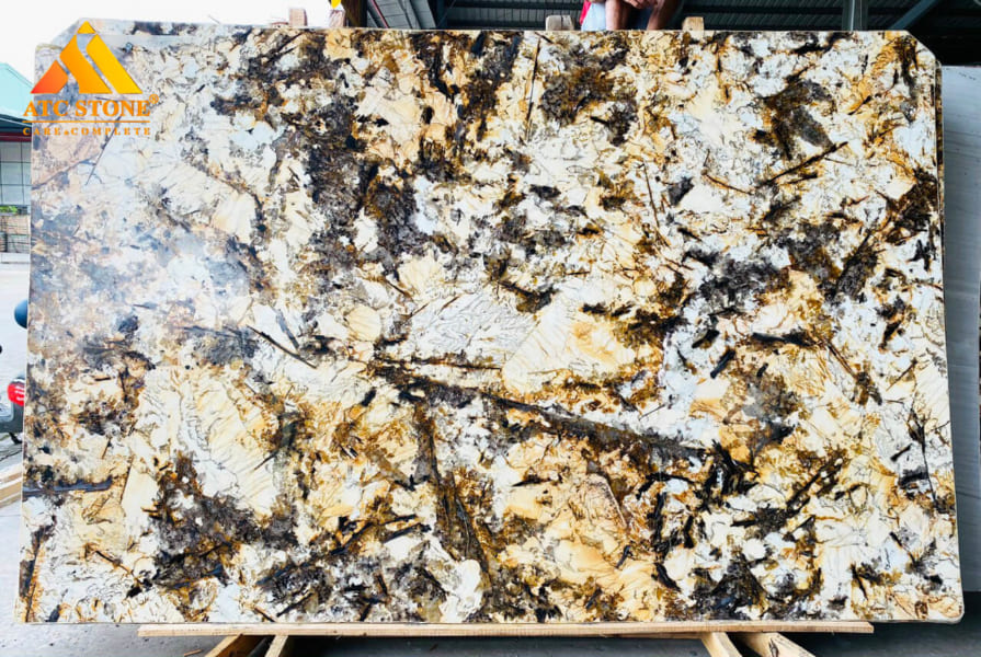 DA-GRANITE-ROYAL-GOLD