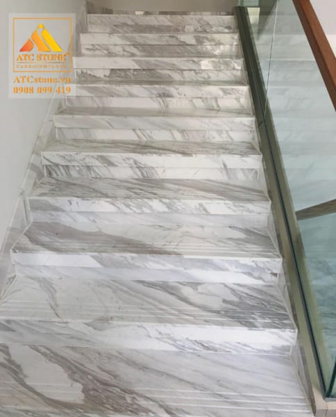 DA MARBLE OP CAU THANG