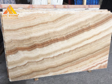 DA-ONYX-WOODEN