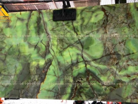 ĐÁ ONYX GREEN TORNADO
