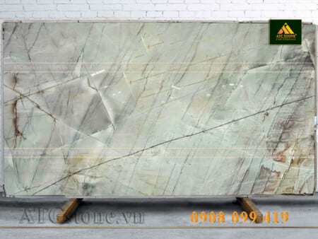 DA-QUARTZ-CRYSTAL-TIFFANY