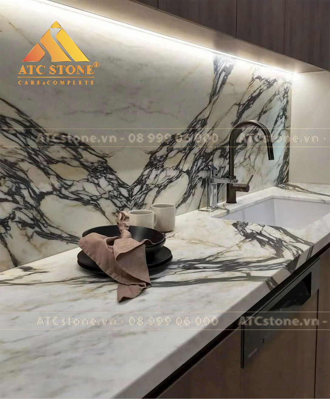 Đá hoa cương cao cấp DA-MARBLE-CALACATTA-MONET